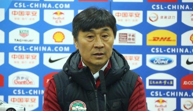 兰道凭借《泰坦尼克号》创造了历史，这是第一部全球票房超过10亿美元的电影。