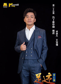 1987年，贝托鲁奇执导的《末代皇帝》在北京故宫实景拍摄，朱红宫墙与斑驳光影交织，让世界透过镜头触摸到东方文明的厚重。